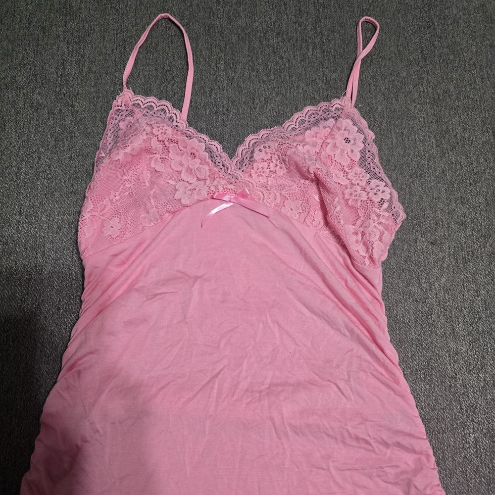 SHEIN Pink Floral Lace Tank Top